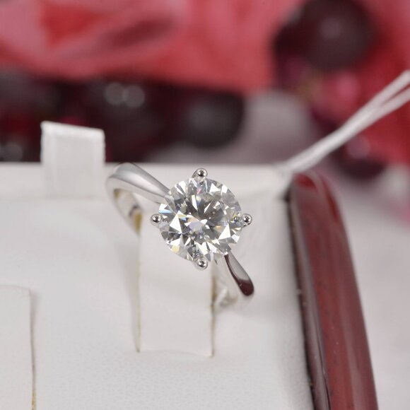 Certified 3.0ct Moissanite Round Brilliant Cut Engagement Ring - Picture 5 of 7